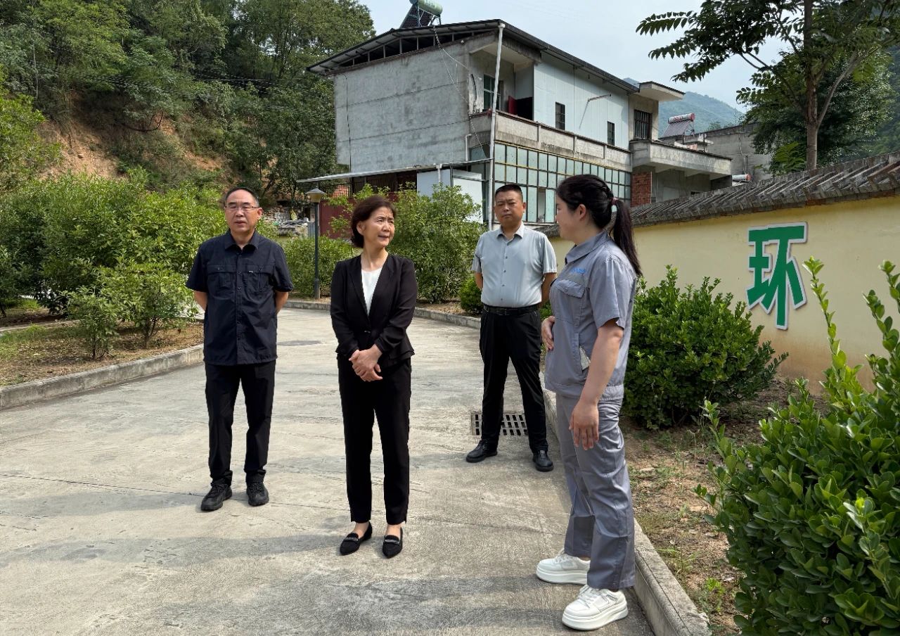 省总工会赴陕西公海彩船6600集团水环境公司项目一线发展“夏送清冷”慰问活动 省总工会赴陕西公海彩船6600集团水环境公司项目一线发展“夏送清冷”慰问活动